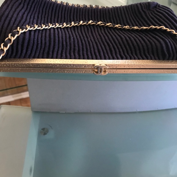 Chanel Evening Bag Runway new - Picture 5 of 8